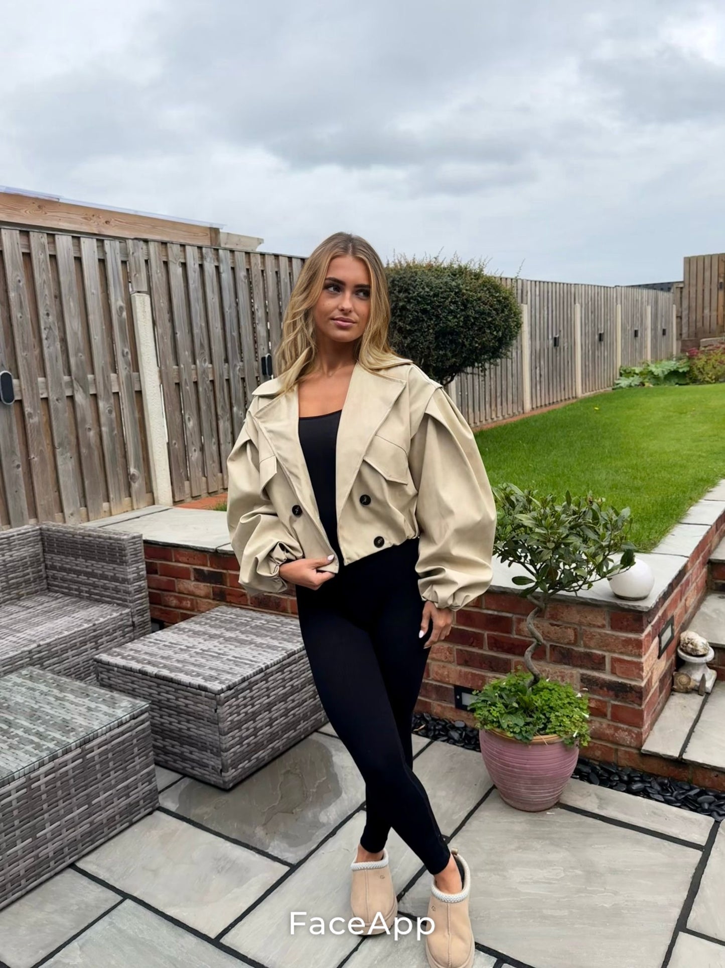 TARA TRENCH COAT CROPPED BALLOON SLEVE JACKET PVC LEATHER LOOK